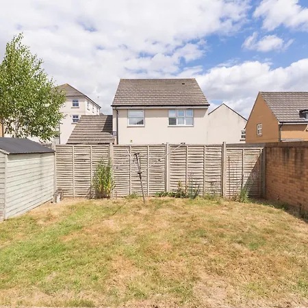 Large Modern Home, Free Parking, Families And Contractors Welcome Hébergement de vacances