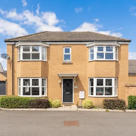 Large Modern Home, Free Parking, Families And Contractors Welcome Hébergement de vacances Bristol