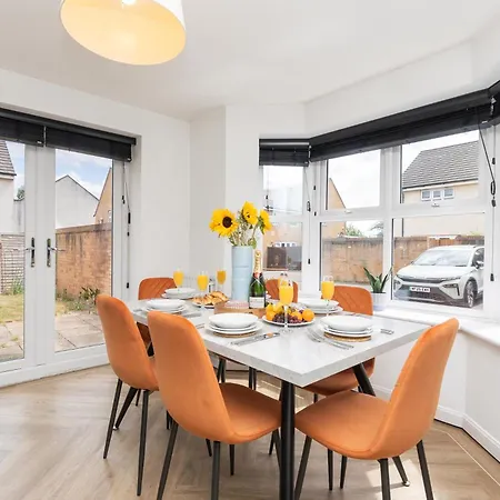 Hébergement de vacances Large Modern Home, Free Parking, Families And Contractors Welcome