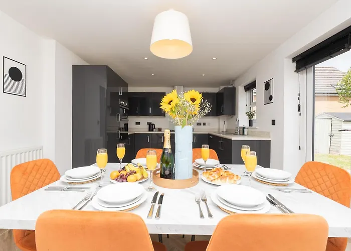 Large Modern Home, Free Parking, Families And Contractors Welcome Feriehus *