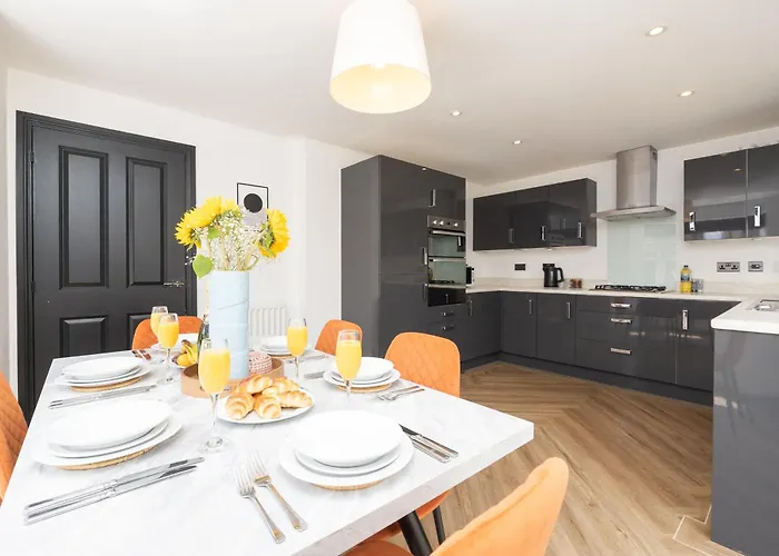 Large Modern Home, Free Parking, Families And Contractors Welcome Dom wakacyjny