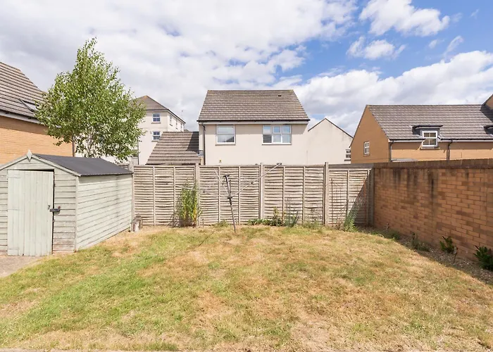 Large Modern Home, Free Parking, Families And Contractors Welcome Ferienhaus